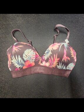 SZ MED VS PINK WEAR EVERYWHERE WIRELESS LIGHTLY LINED TROPICAL BRA.